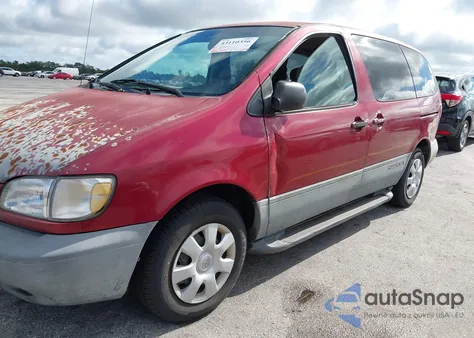 1998 Toyota Sienna Le from USA, damaged, VIN 4T3ZF13CXWU040074